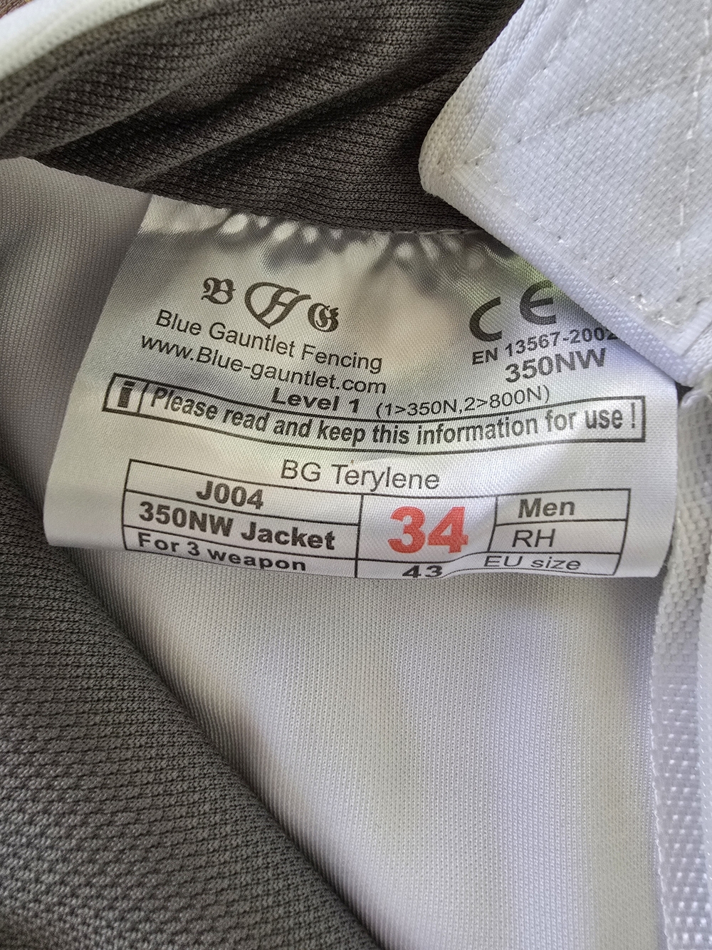 NWT Blue Gauntlet Kid's Fencing Jacket, 350NW, RH - Picture 4 of 7